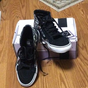 VANS UNISEX NINTENDO